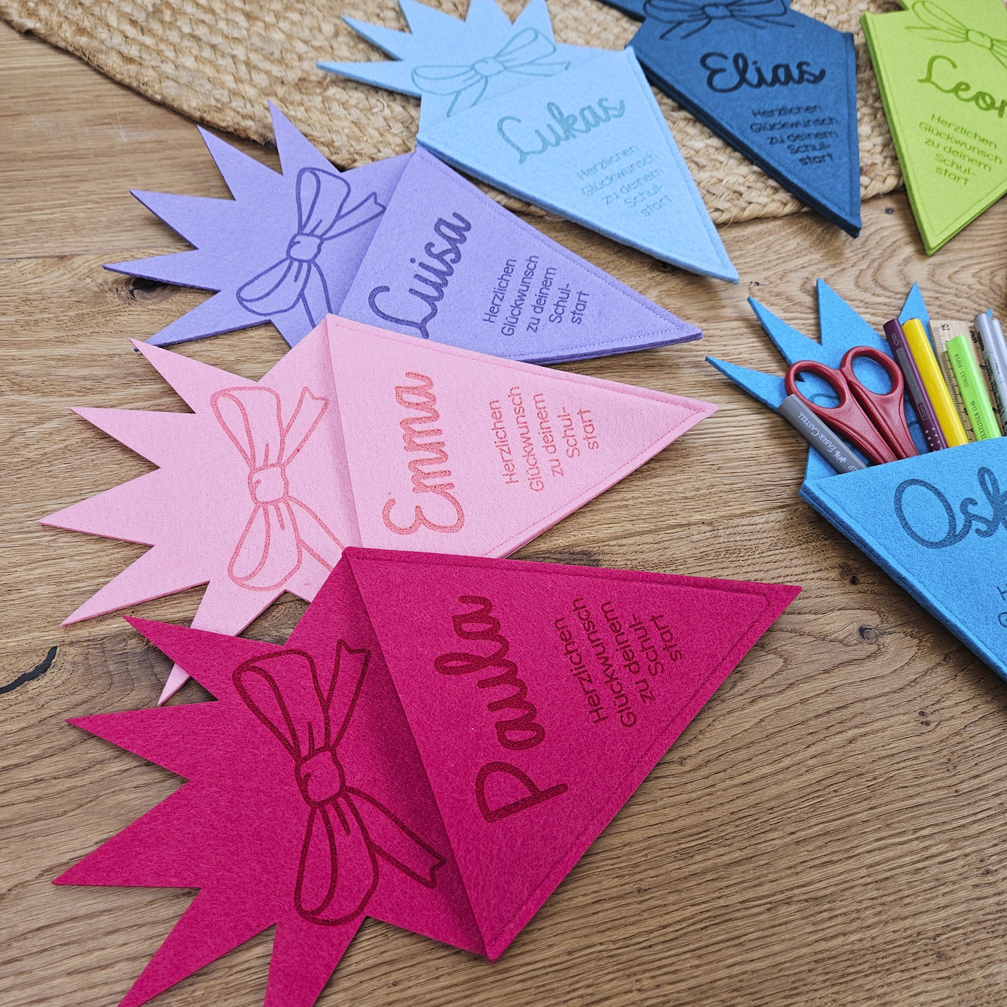Personalisierte Schultüte, Geschenk zur Einschulung, Geschenkverpackung mit Wunschname
