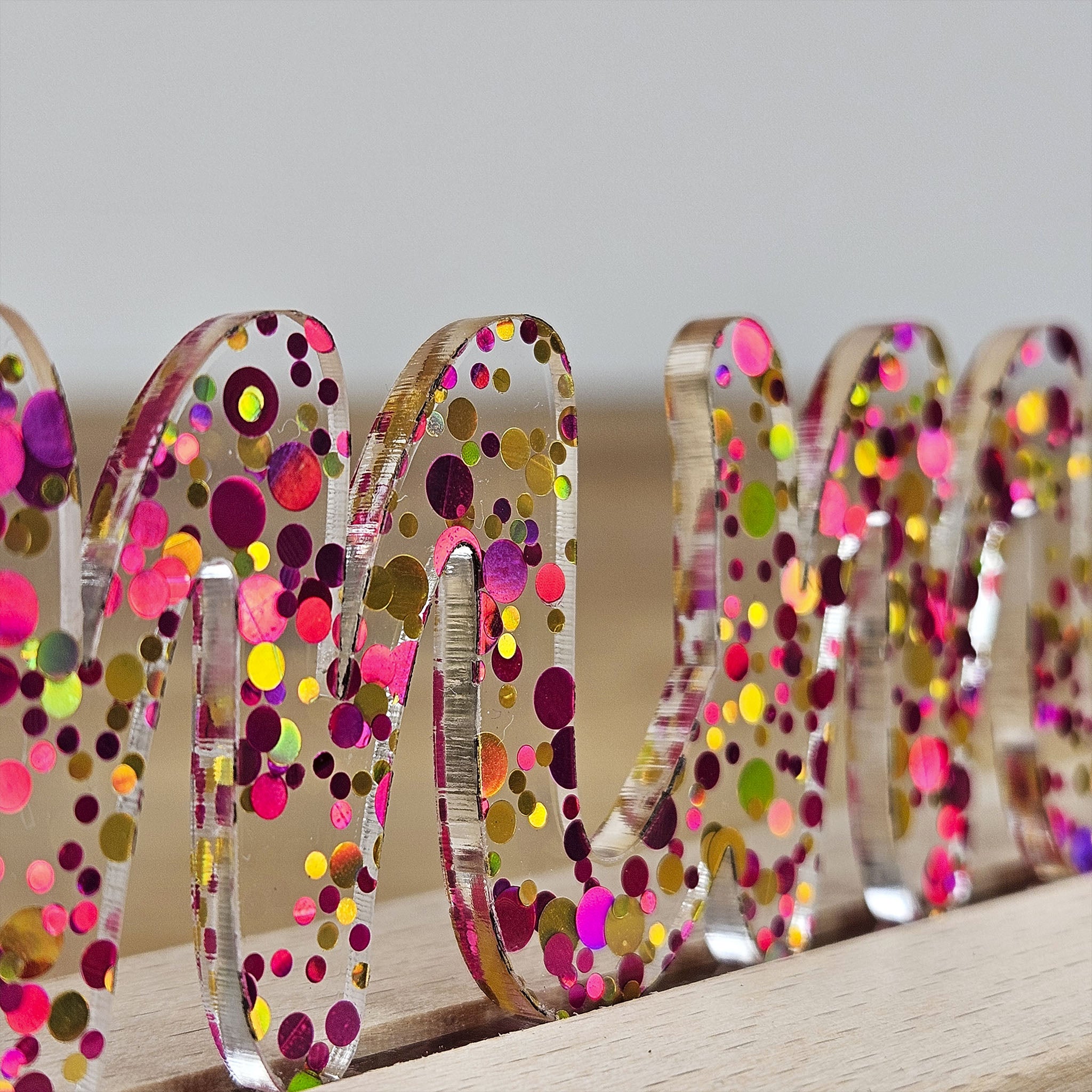 Großes, personalisiertes Nachtlicht Glitter-Konfetti pink gold, LED Lampe mit Wunschname personalisiert