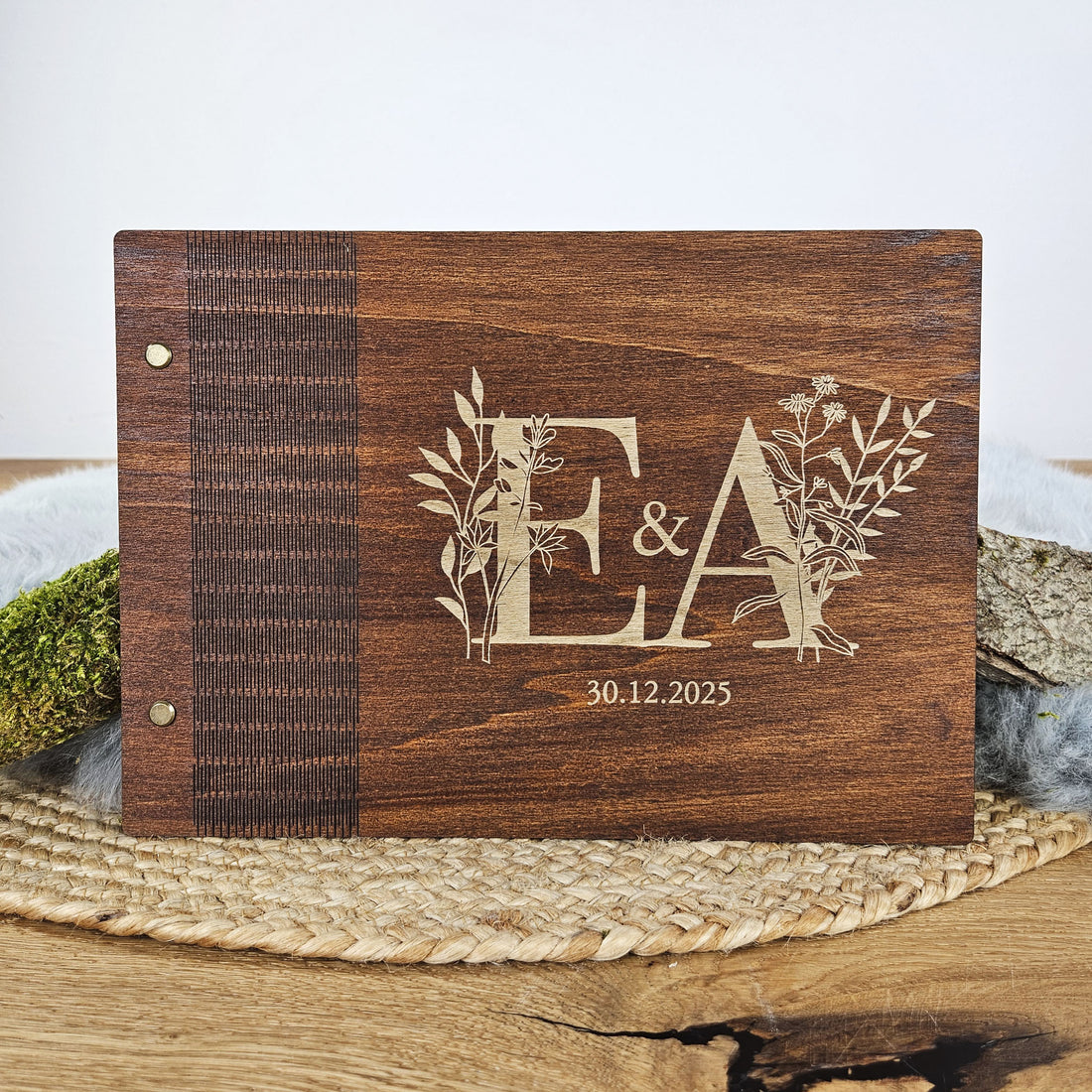 Personalisiertes Holz-Gästebuch Hochzeit mit Wunschmotiv, Farbe walnuss, Hochzeitsgästebuch, Holzbuch