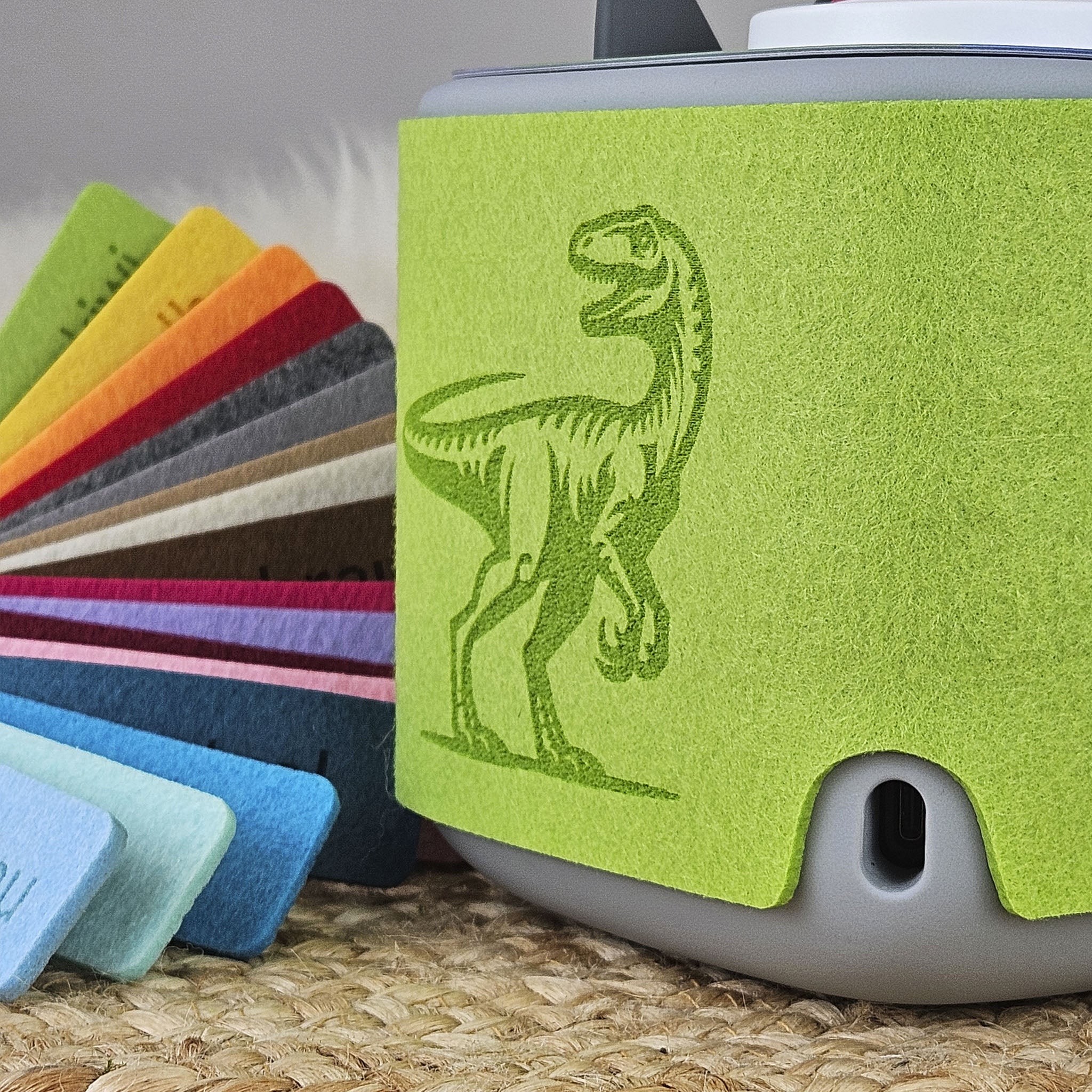 Toniebox 2! Personalisierte Tonieboxhülle, Schutzhülle für die Toniebox 2 personalisiert, Farbwahl, Motivwahl, Wunschname, Akustiköffnung, Ladeöffnung