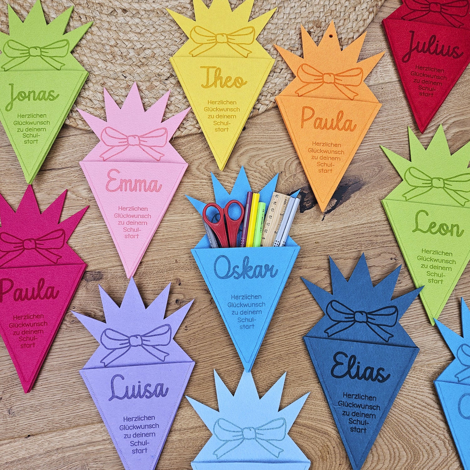 Personalisierte Schultüte, Geschenk zur Einschulung, Geschenkverpackung mit Wunschname