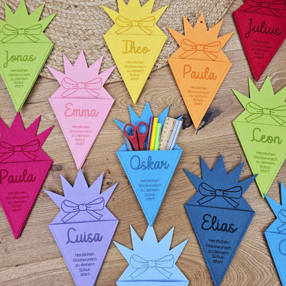 Personalisierte Schultüte, Geschenk zur Einschulung, Geschenkverpackung mit Wunschname