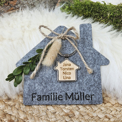 Personalisierter Schlüsselanhänger &quot;Familie&quot; Haus, Holz Schlüsselanhänger personalisiert in Hausform