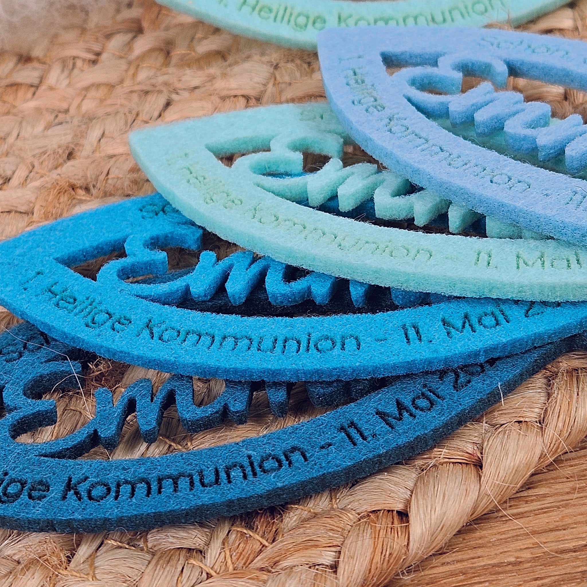 Personalisierte Tischdeko &quot;große Fische&quot; Blautöne für Kommunion, Taufe, Konfirmation, Segnung