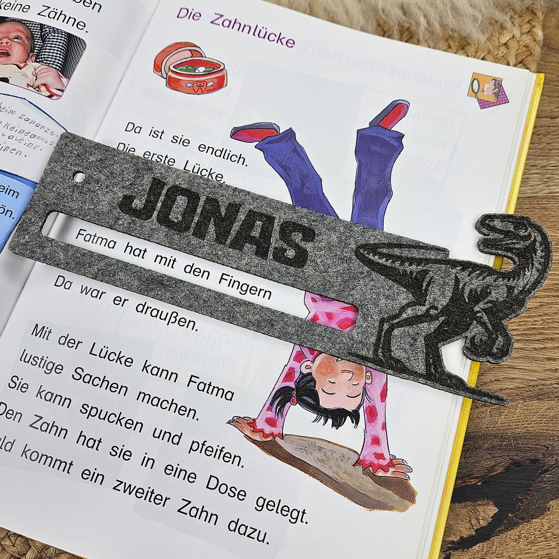 Personalisierte Lesehilfe &quot;Dinosaurier&quot; für Leseanfänger zum Schulstart, Einschulung, Schultüte, Schulanfang Grundschule