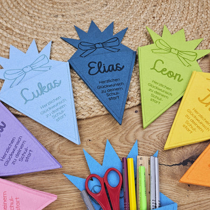 Personalisierte Schultüte, Geschenk zur Einschulung, Geschenkverpackung mit Wunschname