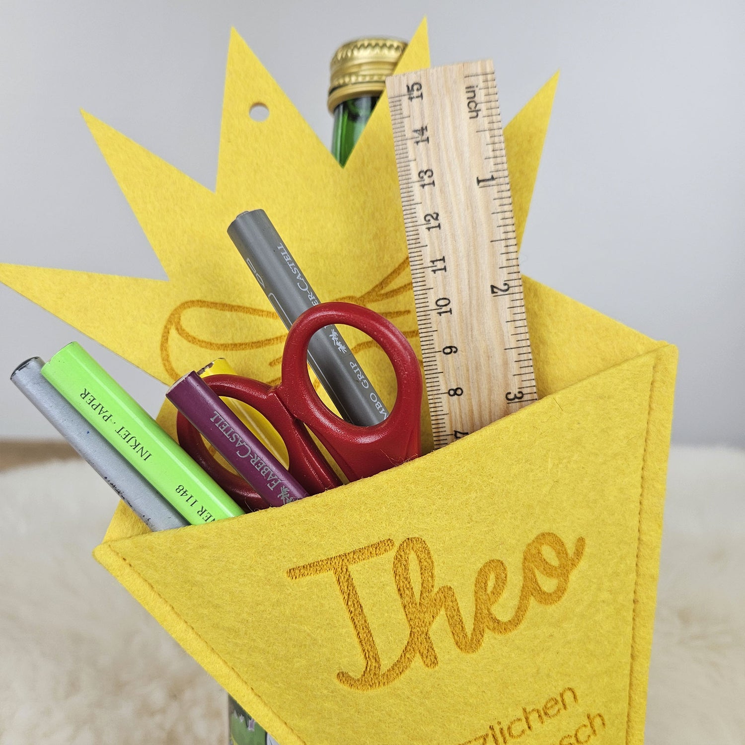 Personalisierte Schultüte, Geschenk zur Einschulung, Geschenkverpackung mit Wunschname