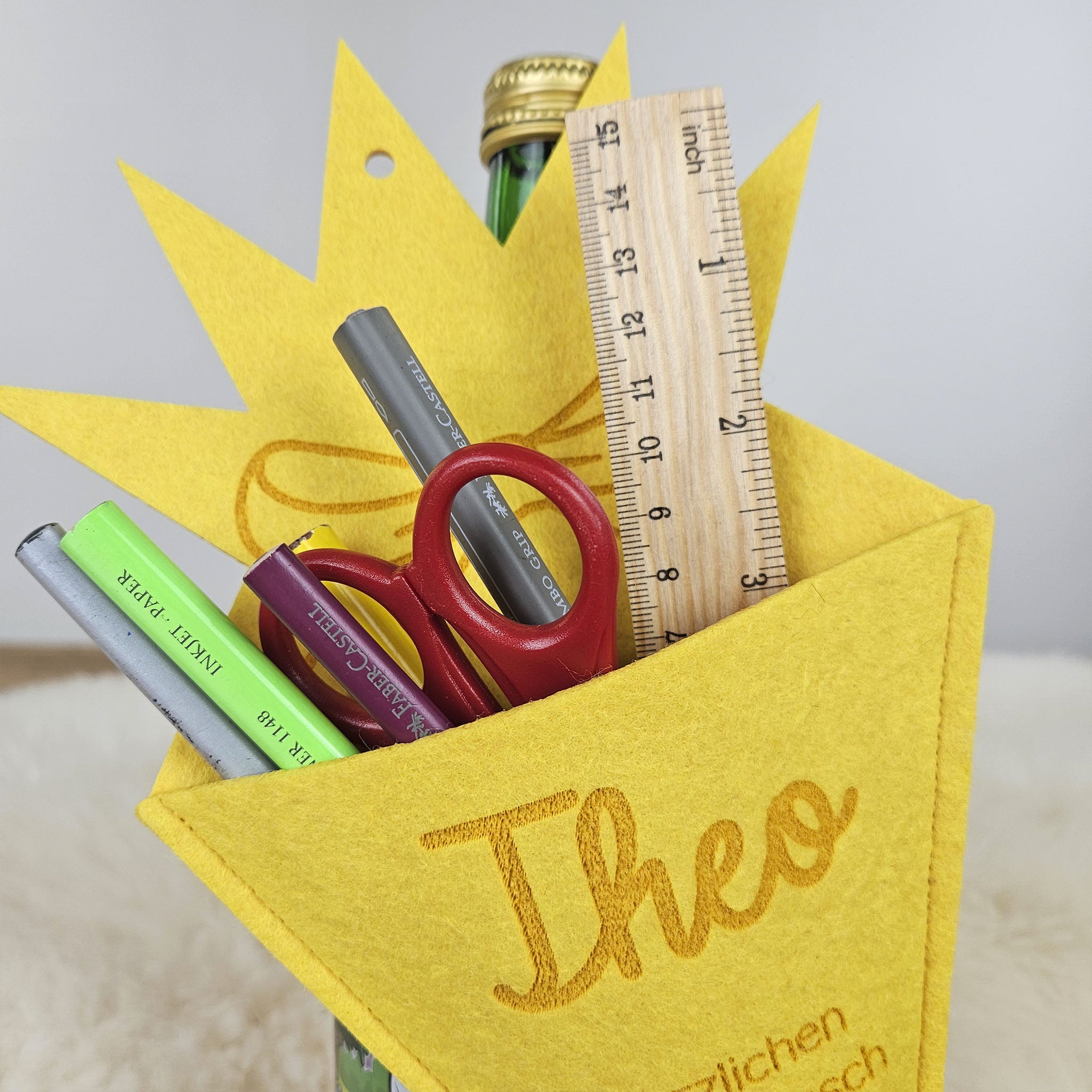 Personalisierte Schultüte, Geschenk zur Einschulung, Geschenkverpackung mit Wunschname