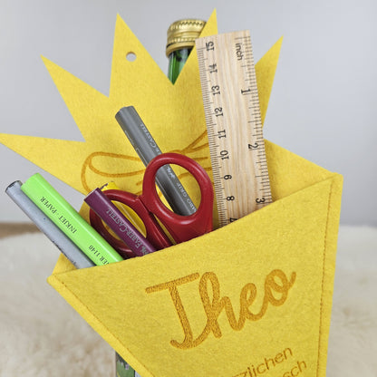 Personalisierte Schultüte, Geschenk zur Einschulung, Geschenkverpackung mit Wunschname