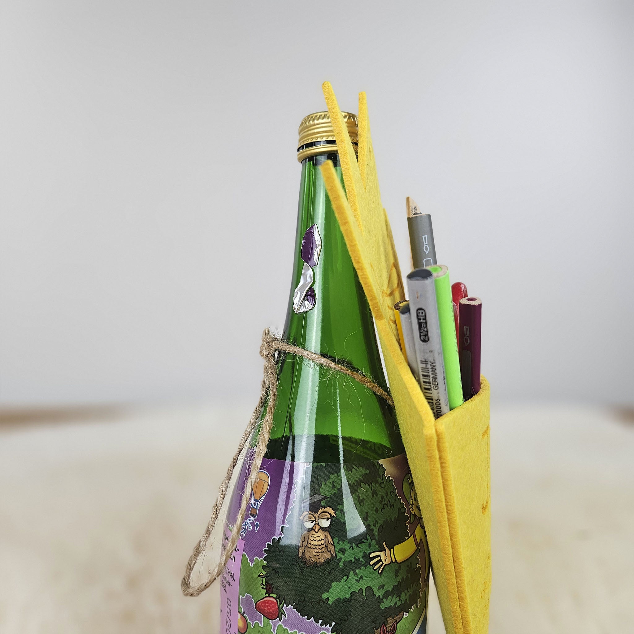 Personalisierte Schultüte, Geschenk zur Einschulung, Geschenkverpackung mit Wunschname