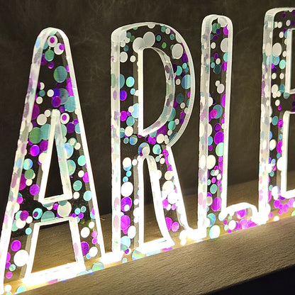 Großes, personalisiertes Nachtlicht Glitter-Konfetti türkis lila weiß, LED Lampe mit Wunschname personalisiert