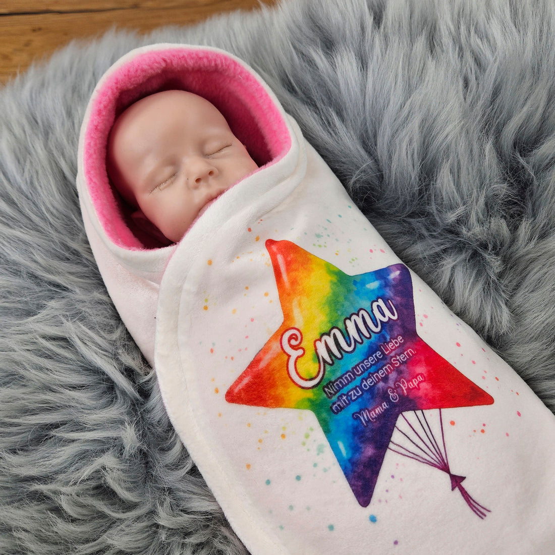 Personalisierte Sternenkind-Samt-Einschlagdecke &quot;Regenbogenstern&quot;