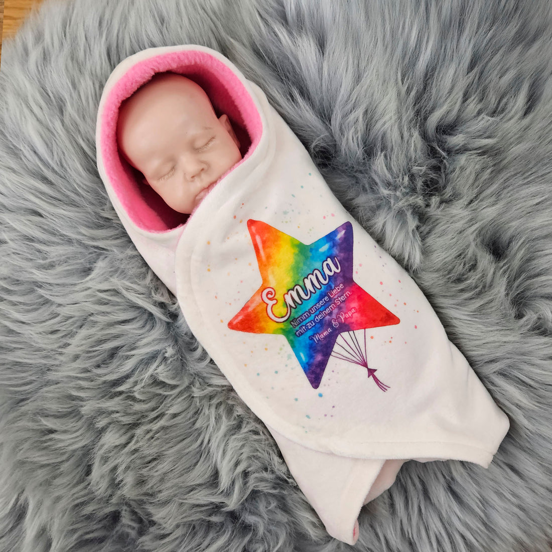 Personalisierte Sternenkind-Samt-Einschlagdecke &quot;Regenbogenstern&quot;