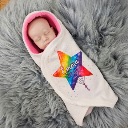 Personalisierte Sternenkind-Samt-Einschlagdecke &quot;Regenbogenstern&quot;