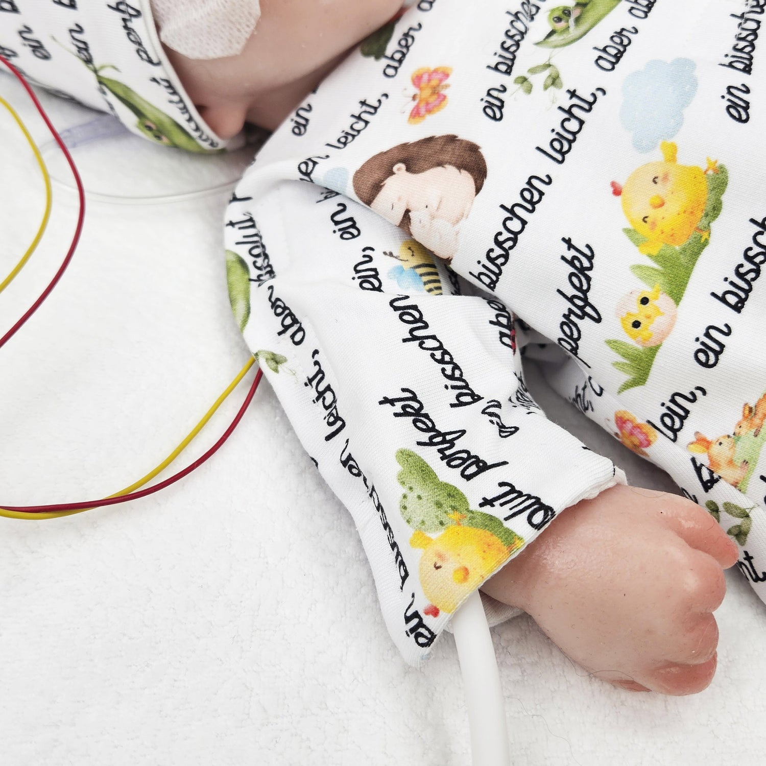Adaptiver Frühchen Strampler &quot;ein bisschen klein aber total perfekt&quot;